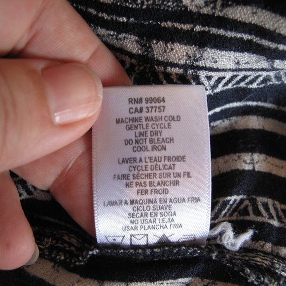 RVCA Black and Cream Striped Kimono Wrap - Picture 9 of 10